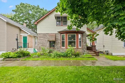 1032 White, Grand Rapids, MI 49504