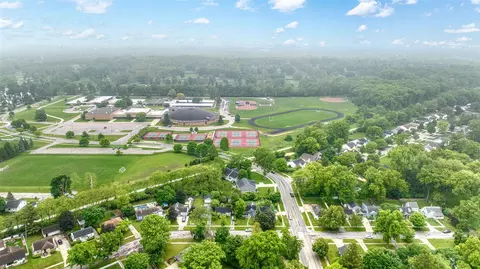 View/Area - 801 Briarcliff, Jackson, MI 49203 photo 3 of 8