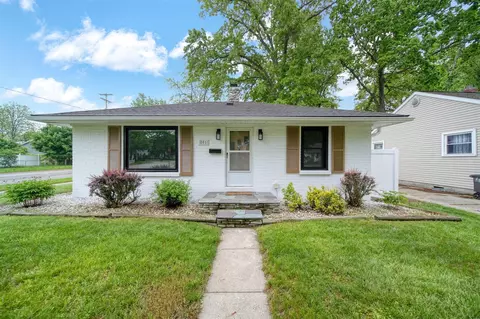 801 Briarcliff, Jackson, MI 49203