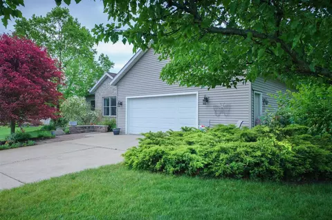 4763 Pleasant Meadow Cir, Saint Joseph, MI 49085