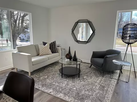 Living - 606 Clinton, Marshall, MI 49068 photo 1 of 1
