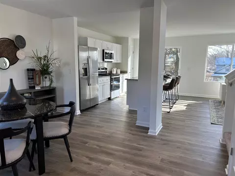 Dining - 606 Clinton, Marshall, MI 49068 photo 3 of 3