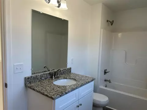 Bath - 606 Clinton, Marshall, MI 49068 photo 1 of 1