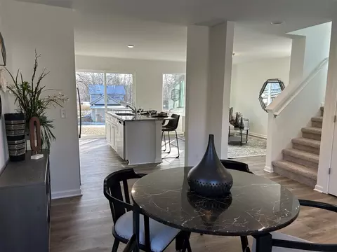 Dining - 606 Clinton, Marshall, MI 49068 photo 2 of 3