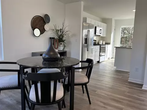 Dining - 606 Clinton, Marshall, MI 49068 photo 1 of 3