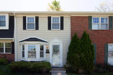 19578 Crystal Lk, Northville, MI 48167