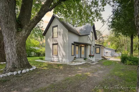 304 S Muenscher, Howard City, MI 49329