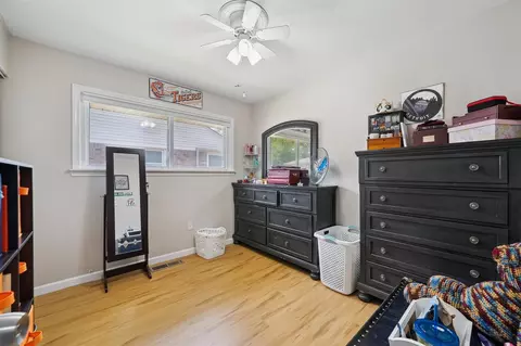 Bedroom - 18711 Koester, Riverview, MI 48193 photo 5 of 5
