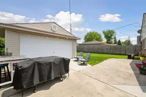 Exterior - 18711 Koester, Riverview, MI 48193 photo 4 of 6