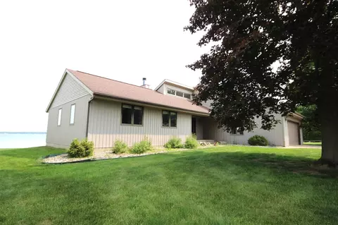 3527 Woodhams, Portage, MI 49002
