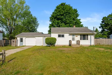 1020 1st, Bangor, MI 49013