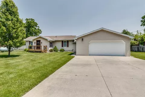 11883 Scott Park, Delton, MI 49046