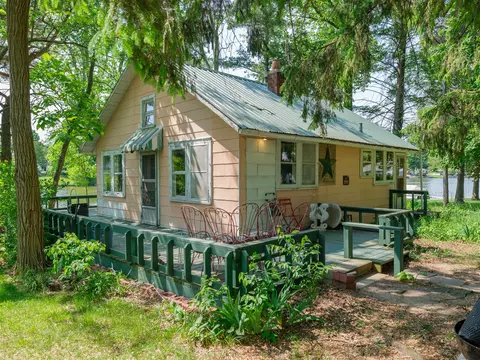 241 John, Colon, MI 49040
