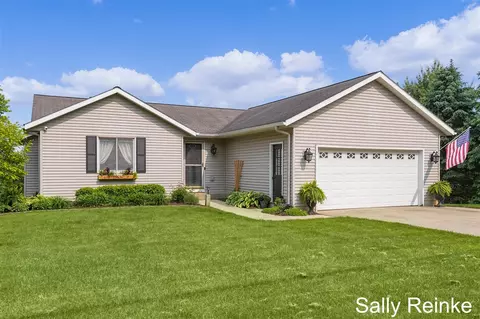 9158 Summit, Rockford, MI 49341