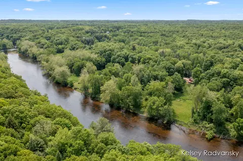 3223 W 96th, Grant, MI 49327