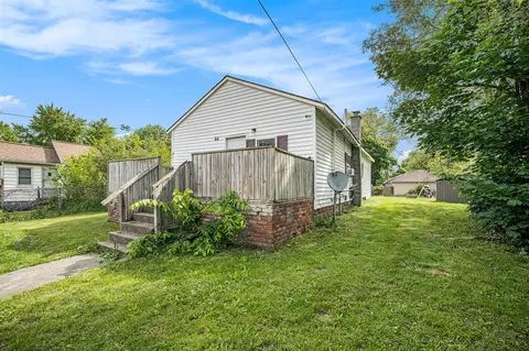 64 E Grand Cir, Battle Creek, MI 49037