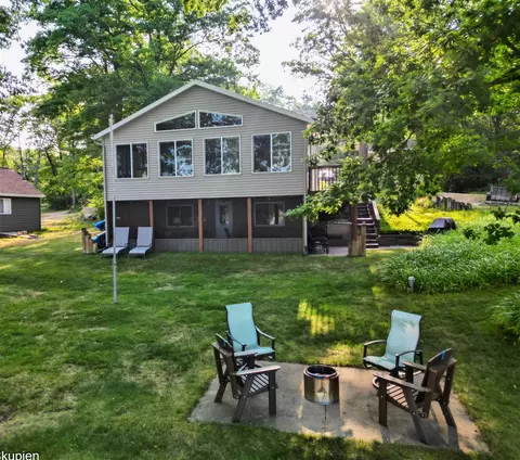 12075 N N Lk, Bitely, MI 49309