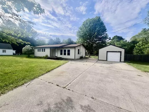 284 E Sternberg, Norton Shores, MI 49441
