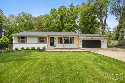 3305 Thorncrest, Grand Rapids, MI 49546
