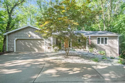 3530 Thornapple Riv, Grand Rapids, MI 49546