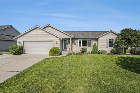6479 Dew Pointe, Caledonia, MI 49316