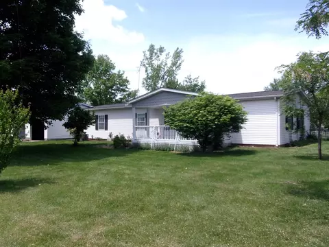 25874 Hiawatha, Sturgis, MI 49091