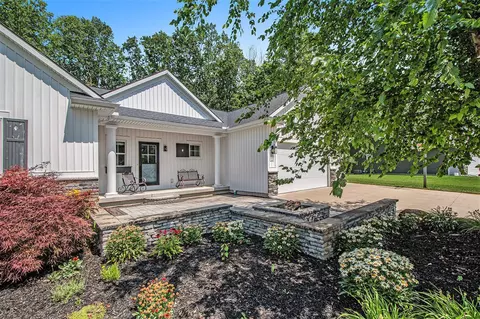 Exterior - 4087 Ronalds, Dorr, MI 49323 photo 5 of 12