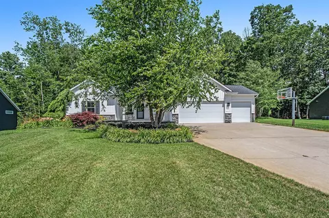 Exterior - 4087 Ronalds, Dorr, MI 49323 photo 2 of 12