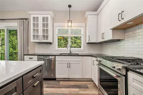 Kitchen - 4087 Ronalds, Dorr, MI 49323 photo 2 of 4