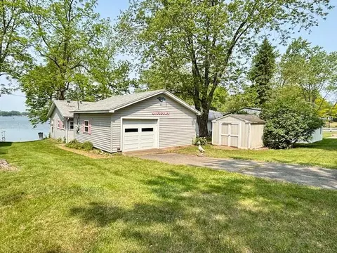 106 Lukesport, Quincy, MI 49082