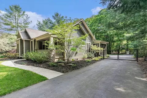 99 Ferry, Douglas, MI 49406 photo 37