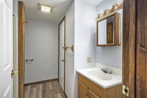 Bath - 707 Maple, Big Rapids, MI 49307 photo 11 of 12