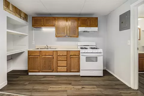 Kitchen - 707 Maple, Big Rapids, MI 49307 photo 14 of 18