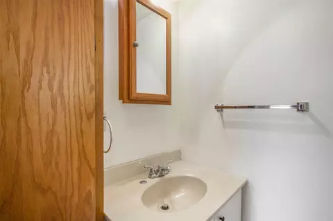 Bath - 707 Maple, Big Rapids, MI 49307 photo 4 of 12
