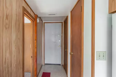 Entry Way - 707 Maple, Big Rapids, MI 49307 photo 1 of 2