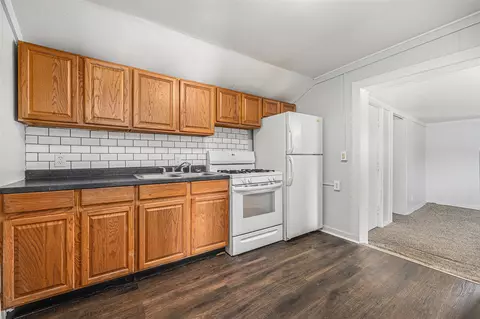 Kitchen - 707 Maple, Big Rapids, MI 49307 photo 12 of 18