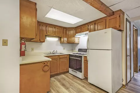 Kitchen - 707 Maple, Big Rapids, MI 49307 photo 16 of 18