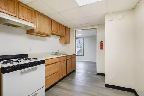 Kitchen - 707 Maple, Big Rapids, MI 49307 photo 10 of 18