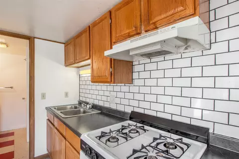 Kitchen - 707 Maple, Big Rapids, MI 49307 photo 8 of 18