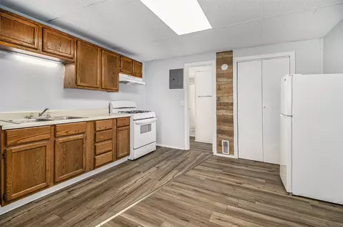 Kitchen - 707 Maple, Big Rapids, MI 49307 photo 13 of 18