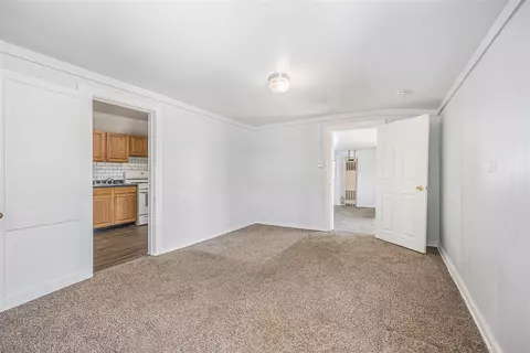 Living - 707 Maple, Big Rapids, MI 49307 photo 3 of 5