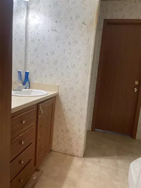 850 Maynard, Jackson, MI 49202 photo 12