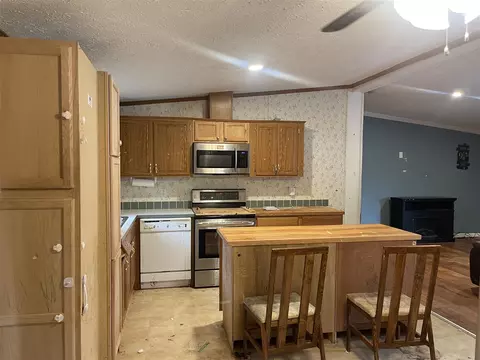 850 Maynard, Jackson, MI 49202 photo 2