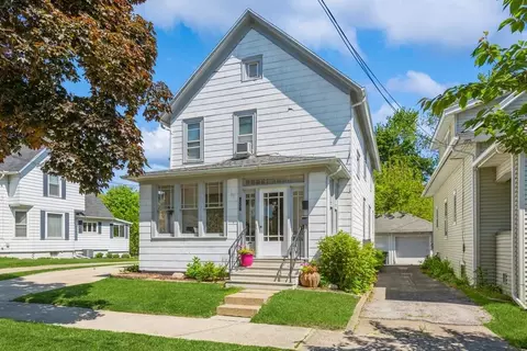 927 Harrison, Saint Joseph, MI 49085