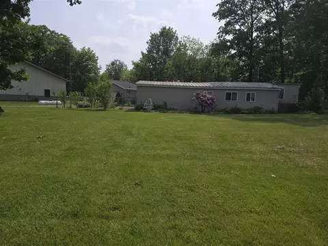 6876 Rowley, Osseo, MI 49266 photo 3