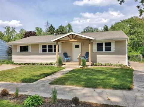 121 S Marshall, New Buffalo, MI 49117