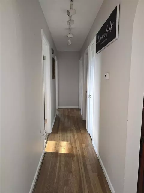 Entry Way - 1139 Maynard, Jackson, MI 49202 photo 1 of 1