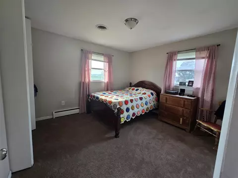Bedroom - 1139 Maynard, Jackson, MI 49202 photo 1 of 3