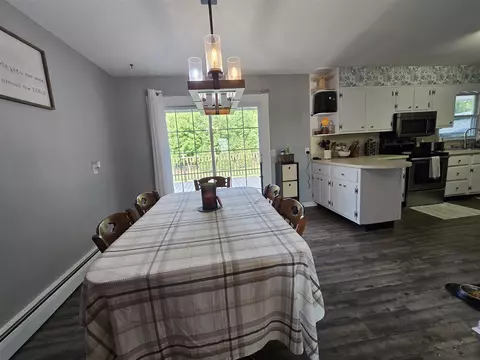 Dining - 1139 Maynard, Jackson, MI 49202 photo 2 of 2