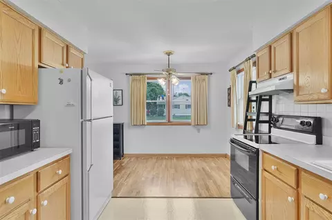 Kitchen - 817 Cherry, Big Rapids, MI 49307 photo 2 of 5